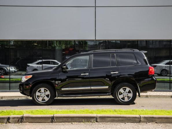 Toyota Land Cruiser 200 Series Рестайлинг 1 с пробегом 2013 года, цена 3 099 000 рублей, 234153 км, внедорожник, Автокод Объявления