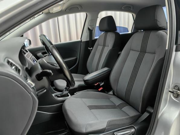 Volkswagen Polo V Рестайлинг с пробегом 2016 года, цена 845 000 рублей, 196484 км, седан, Автокод Объявления