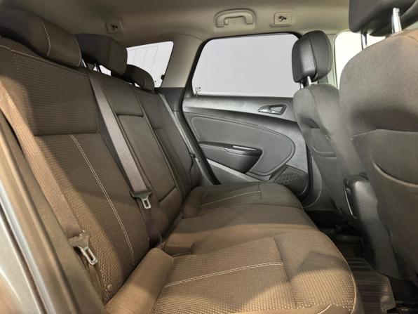 Opel Astra J Рестайлинг с пробегом 2013 года, цена 735 000 рублей, 193741 км, универсал, Автокод Объявления
