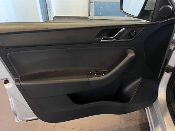 Skoda Rapid I с пробегом 2014 года, цена 950 000 рублей, 165504 км, лифтбек, Автокод Объявления
