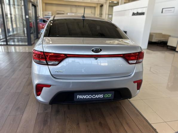Kia Rio IV с пробегом 2018 года, цена 1 079 000 рублей, 195190 км, седан, Автокод Объявления