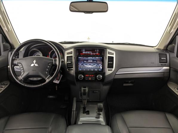 Mitsubishi Pajero IV Рестайлинг 2 с пробегом 2021 года, цена 4 440 000 рублей, 30244 км, внедорожник, Автокод Объявления