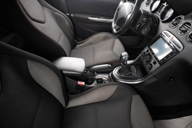 Peugeot 308 I Рестайлинг с пробегом 2011 года, цена 489 000 рублей, 290000 км, хэтчбек, Автокод Объявления
