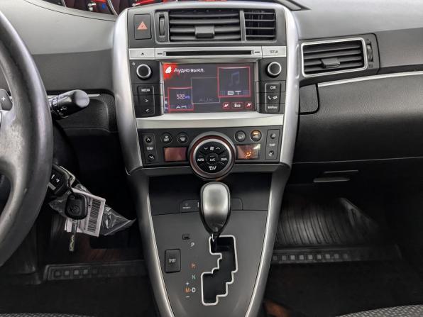 Toyota Verso I Рестайлинг с пробегом 2013 года, цена 1 300 000 рублей, 174372 км, компактвэн, Автокод Объявления