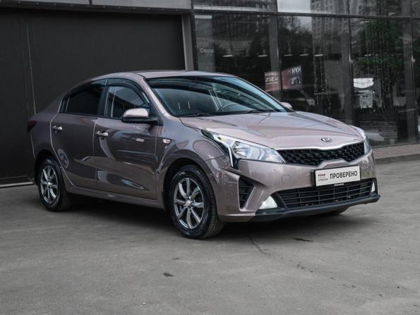 Kia Rio IV Рестайлинг с пробегом 2021 года, цена 1 700 000 рублей, 79858 км, седан, Автокод Объявления