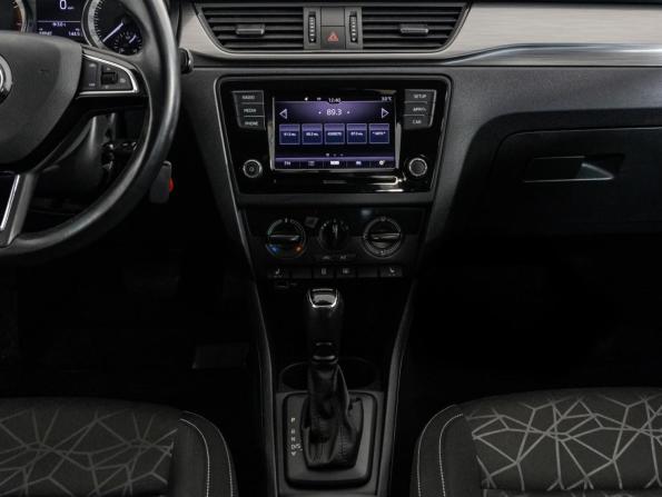 Skoda Rapid I Рестайлинг с пробегом 2018 года, цена 1 599 000 рублей, 69046 км, лифтбек, Автокод Объявления