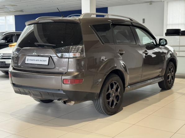 Mitsubishi Outlander II Рестайлинг с пробегом 2009 года, цена 940 000 рублей, 226254 км, внедорожник, Автокод Объявления