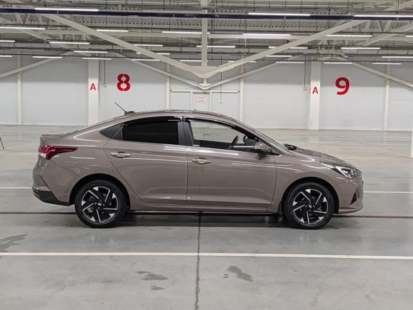 Hyundai Solaris II Рестайлинг с пробегом 2022 года, цена 1 825 000 рублей, 117231 км, седан, Автокод Объявления