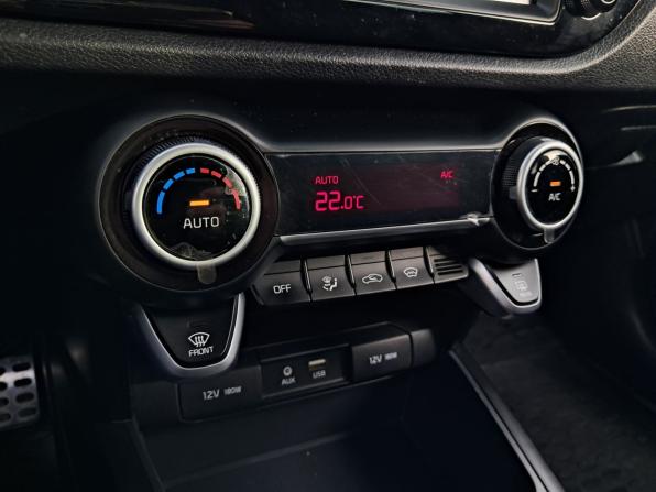 Kia Rio IV с пробегом 2018 года, цена 1 440 000 рублей, 110500 км, седан, Автокод Объявления