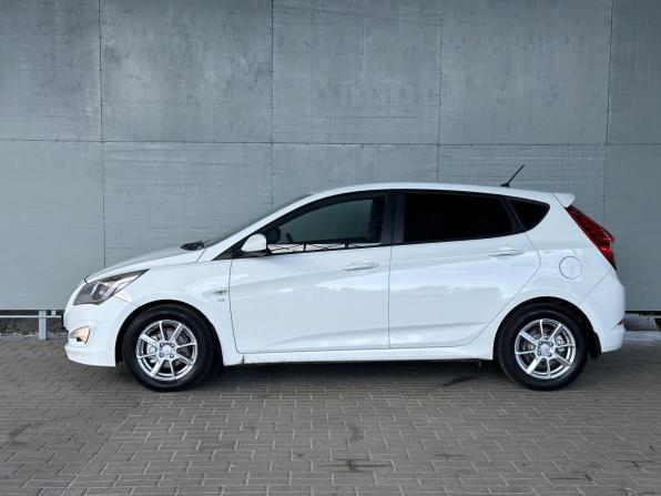 Hyundai Solaris I Рестайлинг с пробегом 2015 года, цена 970 000 рублей, 150768 км, хэтчбек, Автокод Объявления