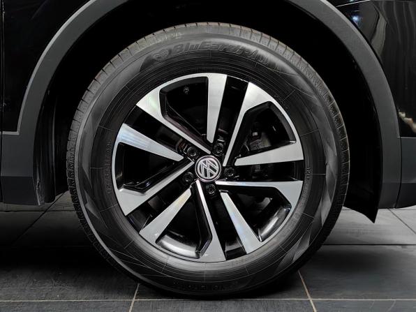Volkswagen Tiguan II с пробегом 2020 года, цена 2 555 000 рублей, 71745 км, внедорожник, Автокод Объявления