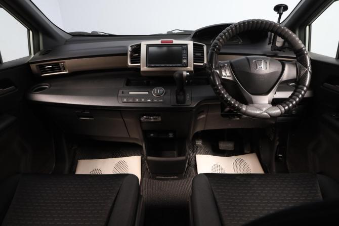 Honda Freed I с пробегом 2011 года, цена 1 179 000 рублей, 108216 км, компактвэн, Автокод Объявления