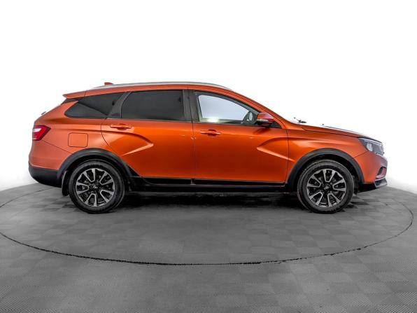 Lada (ВАЗ) Vesta I с пробегом 2018 года, цена 970 000 рублей, 106026 км, универсал, Автокод Объявления