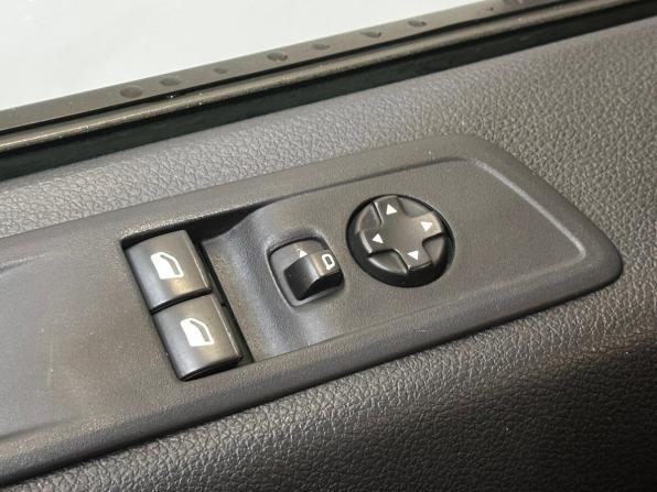 Peugeot Traveller I с пробегом 2019 года, цена 2 140 000 рублей, 200770 км, минивэн, Автокод Объявления