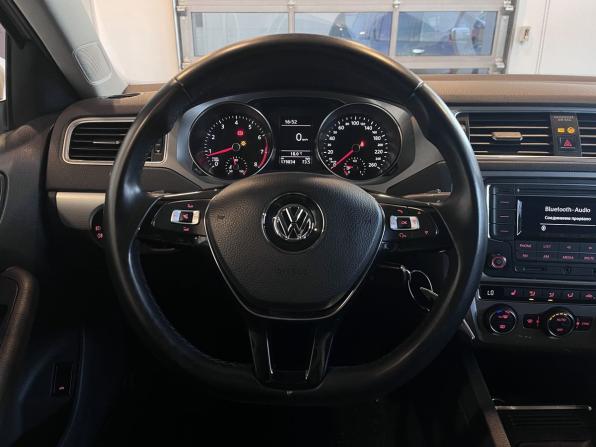 Volkswagen Jetta VI Рестайлинг с пробегом 2017 года, цена 1 310 000 рублей, 179834 км, седан, Автокод Объявления