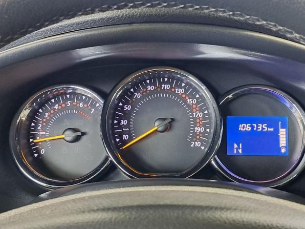 Renault Sandero II с пробегом 2015 года, цена 950 000 рублей, 106724 км, хэтчбек, Автокод Объявления
