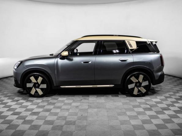 Mini Countryman III с пробегом 2023 года, цена 4 960 000 рублей, 5884 км, внедорожник, Автокод Объявления