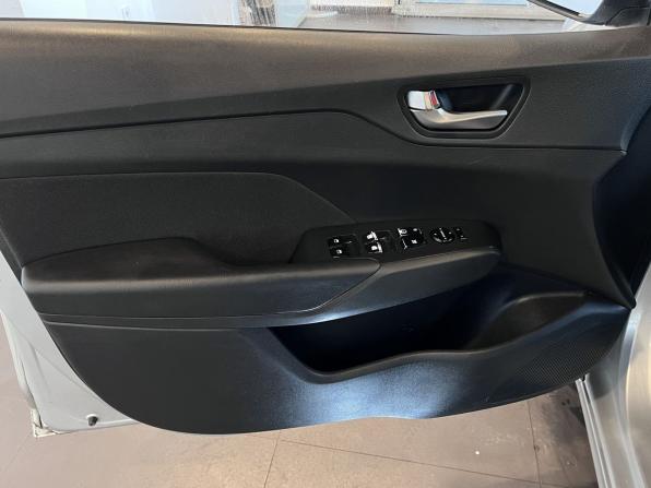 Hyundai Solaris II с пробегом 2019 года, цена 1 180 000 рублей, 214210 км, седан, Автокод Объявления