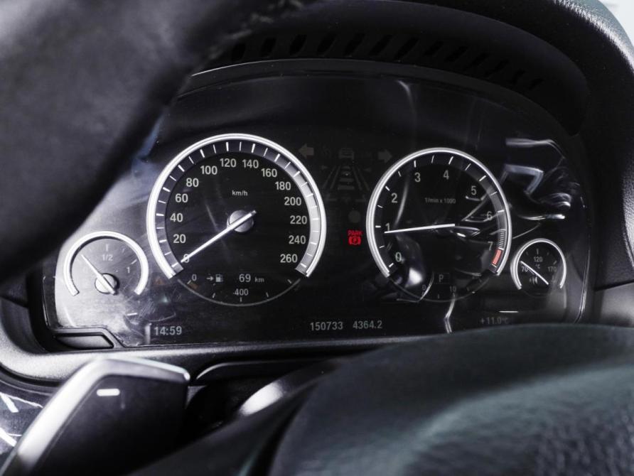 BMW 5 серии VI (F10/F11/F07) Рестайлинг Ростов-на-Дону  - изображение 17