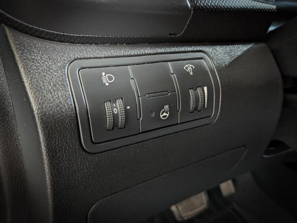 Hyundai Solaris I Рестайлинг с пробегом 2015 года, цена 989 000 рублей, 119000 км, хэтчбек, Автокод Объявления