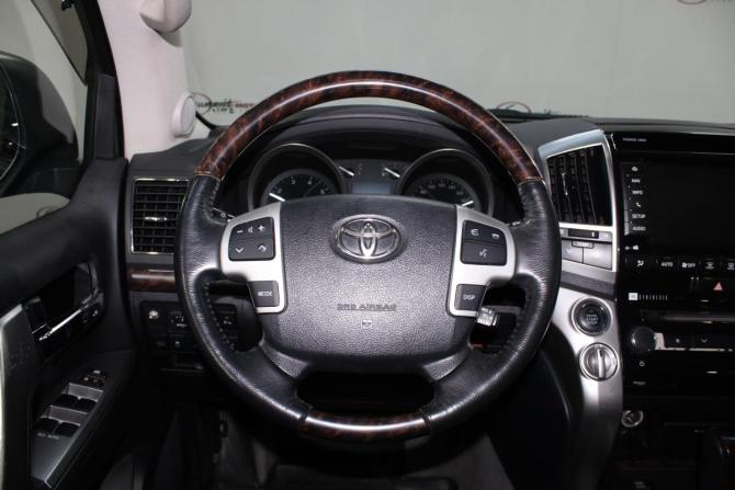 Toyota Land Cruiser 200 Series Рестайлинг 1 с пробегом 2015 года, цена 3 800 000 рублей, 172990 км, внедорожник, Автокод Объявления