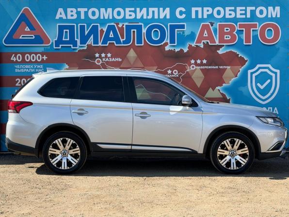 Mitsubishi Outlander III Рестайлинг 2 с пробегом 2015 года, цена 1 450 000 рублей, 227000 км, внедорожник, Автокод Объявления