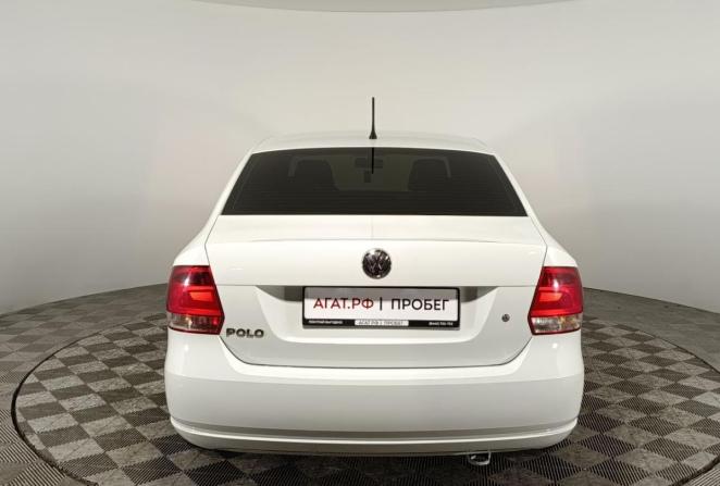 Volkswagen Polo V Рестайлинг с пробегом 2015 года, цена 900 000 рублей, 169395 км, седан, Автокод Объявления