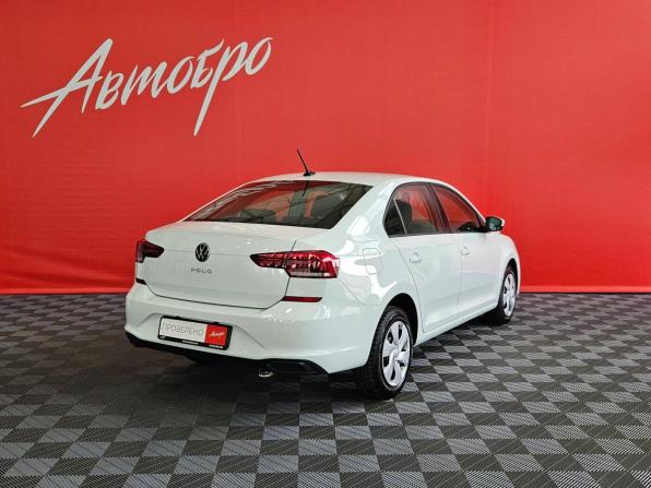 Volkswagen Polo VI с пробегом 2021 года, цена 1 595 000 рублей, 61642 км, лифтбек, Автокод Объявления