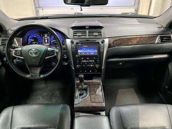Toyota Camry VII (XV50) Рестайлинг с пробегом 2015 года, цена 1 990 000 рублей, 241917 км, седан, Автокод Объявления