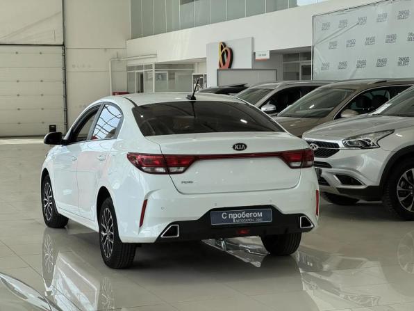 Kia Rio IV Рестайлинг с пробегом 2020 года, цена 1 380 000 рублей, 105281 км, седан, Автокод Объявления