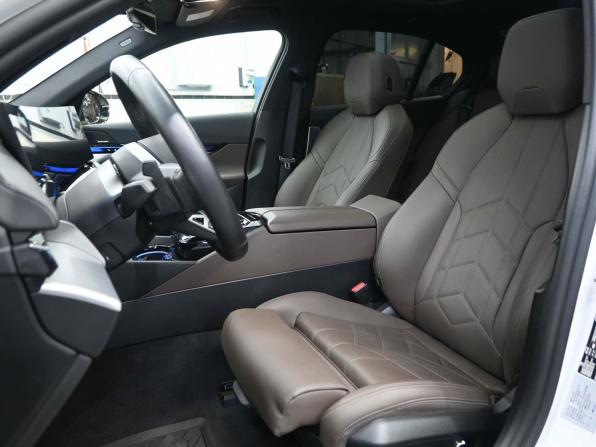 BMW 5 серии VIII (G60/G61/G68) с пробегом 2024 года, цена 7 349 900 рублей, 16911 км, седан, Автокод Объявления