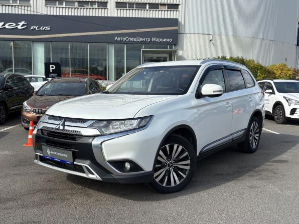 Mitsubishi Outlander III Рестайлинг 3 с пробегом 2019 года, цена 1 758 000 рублей, 180000 км, внедорожник, Автокод Объявления