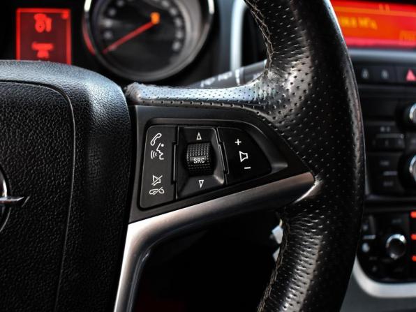 Opel Astra J Рестайлинг с пробегом 2012 года, цена 755 000 рублей, 166711 км, хэтчбек, Автокод Объявления