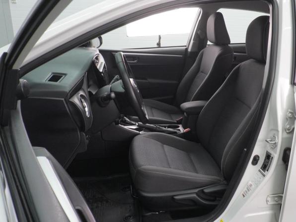 Toyota Corolla XI (E160 E170 E180) Рестайлинг 1 с пробегом 2018 года, цена 1 649 000 рублей, 105997 км, седан, Автокод Объявления