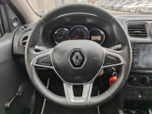 Renault Logan II Рестайлинг с пробегом 2018 года, цена 620 000 рублей, 135964 км, седан, Автокод Объявления