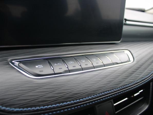 Haval Jolion I Рестайлинг с пробегом 2024 года, цена 2 159 000 рублей, 28816 км, внедорожник, Автокод Объявления