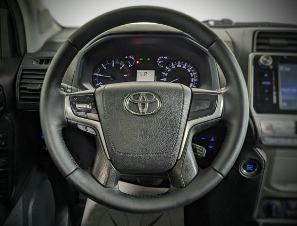 Toyota Land Cruiser Prado 150 Series Рестайлинг 2 с пробегом 2018 года, цена 3 909 500 рублей, 312000 км, внедорожник, Автокод Объявления