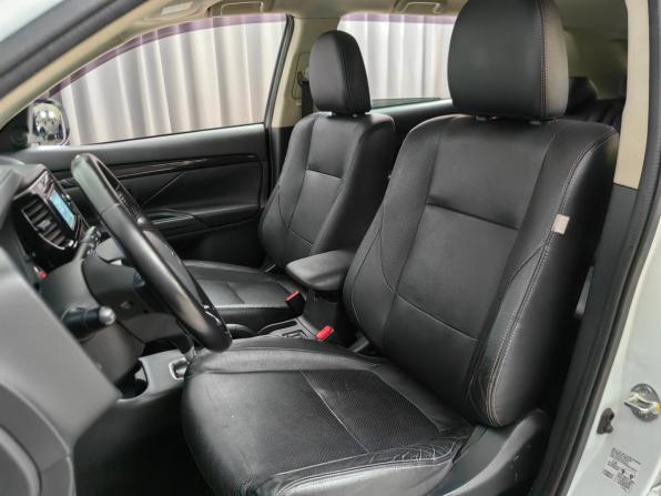 Mitsubishi Outlander III Рестайлинг 2 с пробегом 2016 года, цена 1 345 000 рублей, 260000 км, внедорожник, Автокод Объявления
