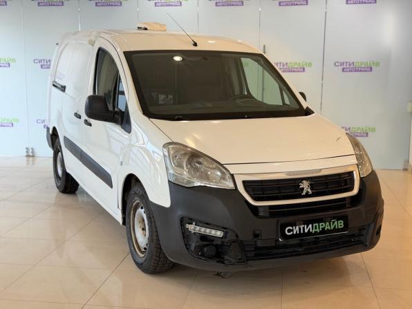 Peugeot Partner II Рестайлинг 2 с пробегом 2022 года, цена 899 000 рублей, 188084 км, фургон, Автокод Объявления