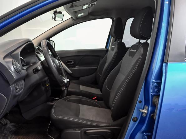 Renault Sandero II Рестайлинг с пробегом 2021 года, цена 950 000 рублей, 122722 км, хэтчбек, Автокод Объявления