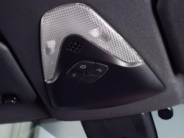 Toyota C-HR I с пробегом 2018 года, цена 1 765 995 рублей, 130183 км, внедорожник, Автокод Объявления