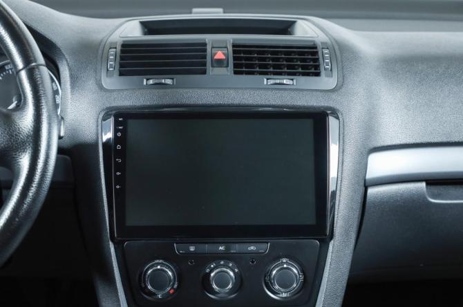 Skoda Octavia II (A5) Рестайлинг с пробегом 2010 года, цена 799 000 рублей, 293000 км, лифтбек, Автокод Объявления
