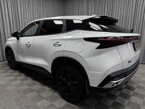 Omoda C5 I с пробегом 2022 года, цена 1 720 000 рублей, 45152 км, внедорожник, Автокод Объявления