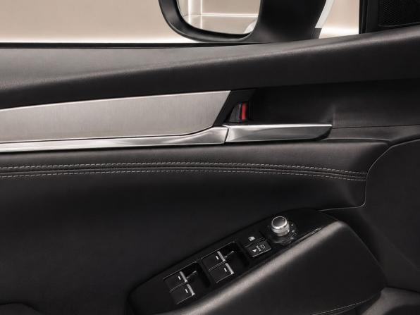 Mazda 6 III (GJ) Рестайлинг 2 с пробегом 2019 года, цена 2 199 000 рублей, 145000 км, седан, Автокод Объявления