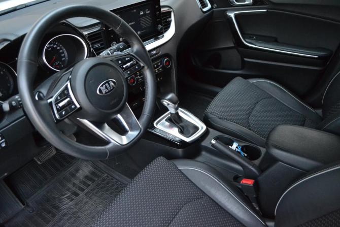 Kia XCeed I с пробегом 2021 года, цена 2 190 000 рублей, 75000 км, хэтчбек, Автокод Объявления