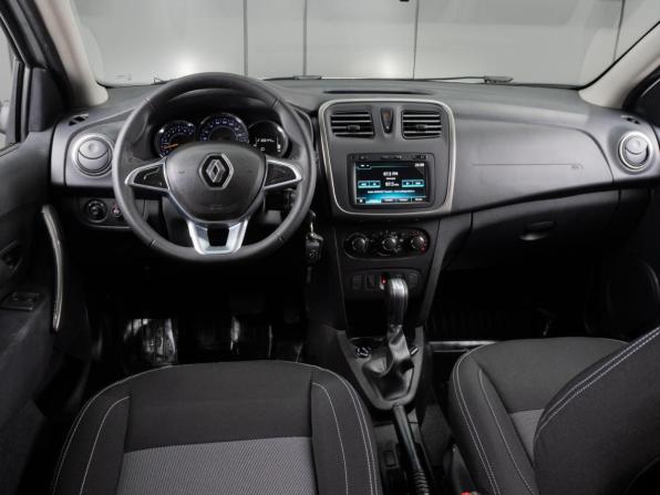 Renault Logan II Рестайлинг с пробегом 2022 года, цена 1 169 000 рублей, 216643 км, седан, Автокод Объявления