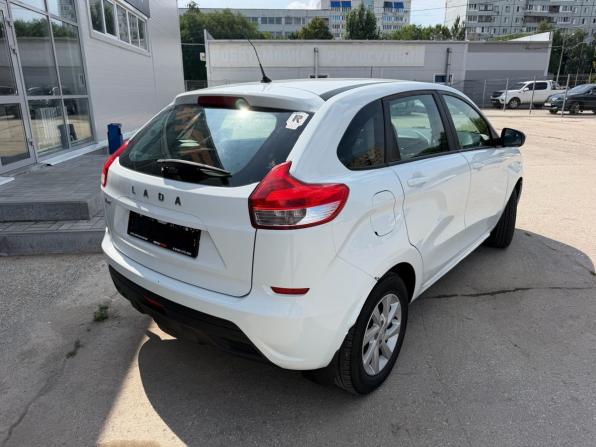Lada (ВАЗ) XRAY I с пробегом 2017 года, цена 579 900 рублей, 202385 км, хэтчбек, Автокод Объявления