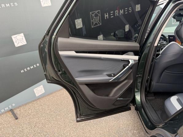 Geely Atlas II с пробегом 2024 года, цена 2 849 000 рублей, 26776 км, внедорожник, Автокод Объявления