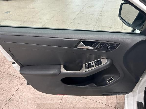 Volkswagen Jetta VI Рестайлинг с пробегом 2016 года, цена 999 000 рублей, 191981 км, седан, Автокод Объявления
