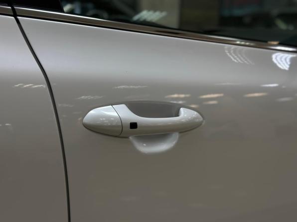 Kia Ceed II Рестайлинг с пробегом 2018 года, цена 1 390 000 рублей, 102020 км, хэтчбек, Автокод Объявления